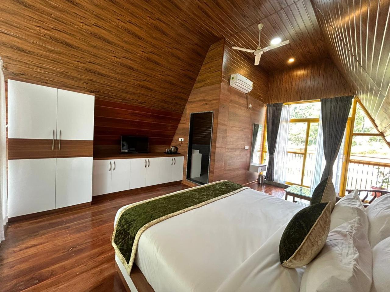 מדיקרי Suvarna Eco Village מראה חיצוני תמונה
