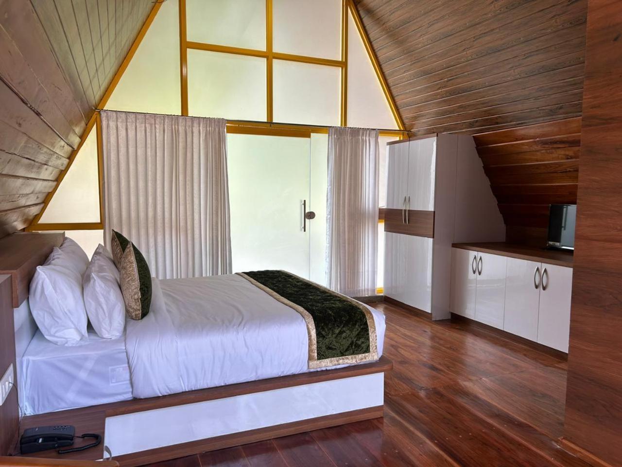 מדיקרי Suvarna Eco Village מראה חיצוני תמונה