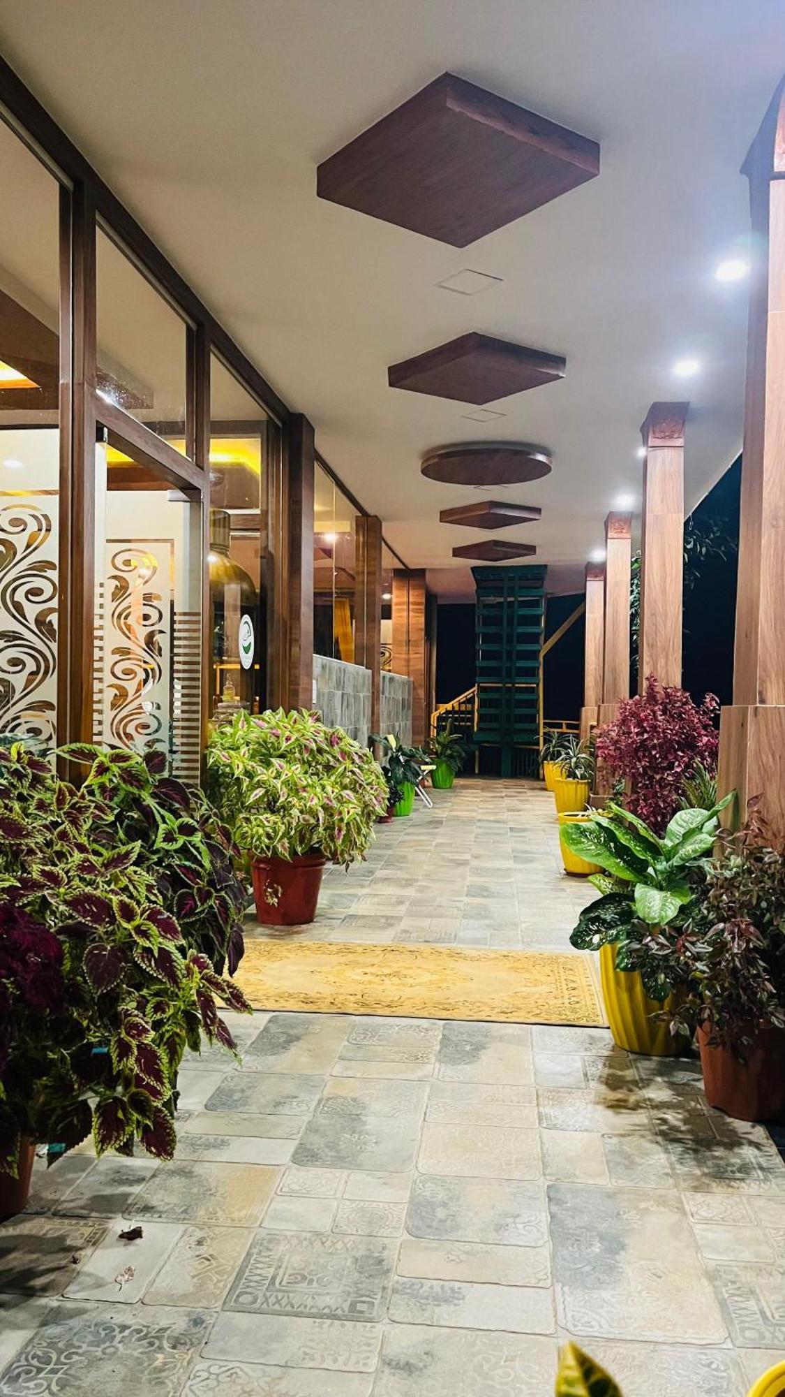 מדיקרי Suvarna Eco Village מראה חיצוני תמונה