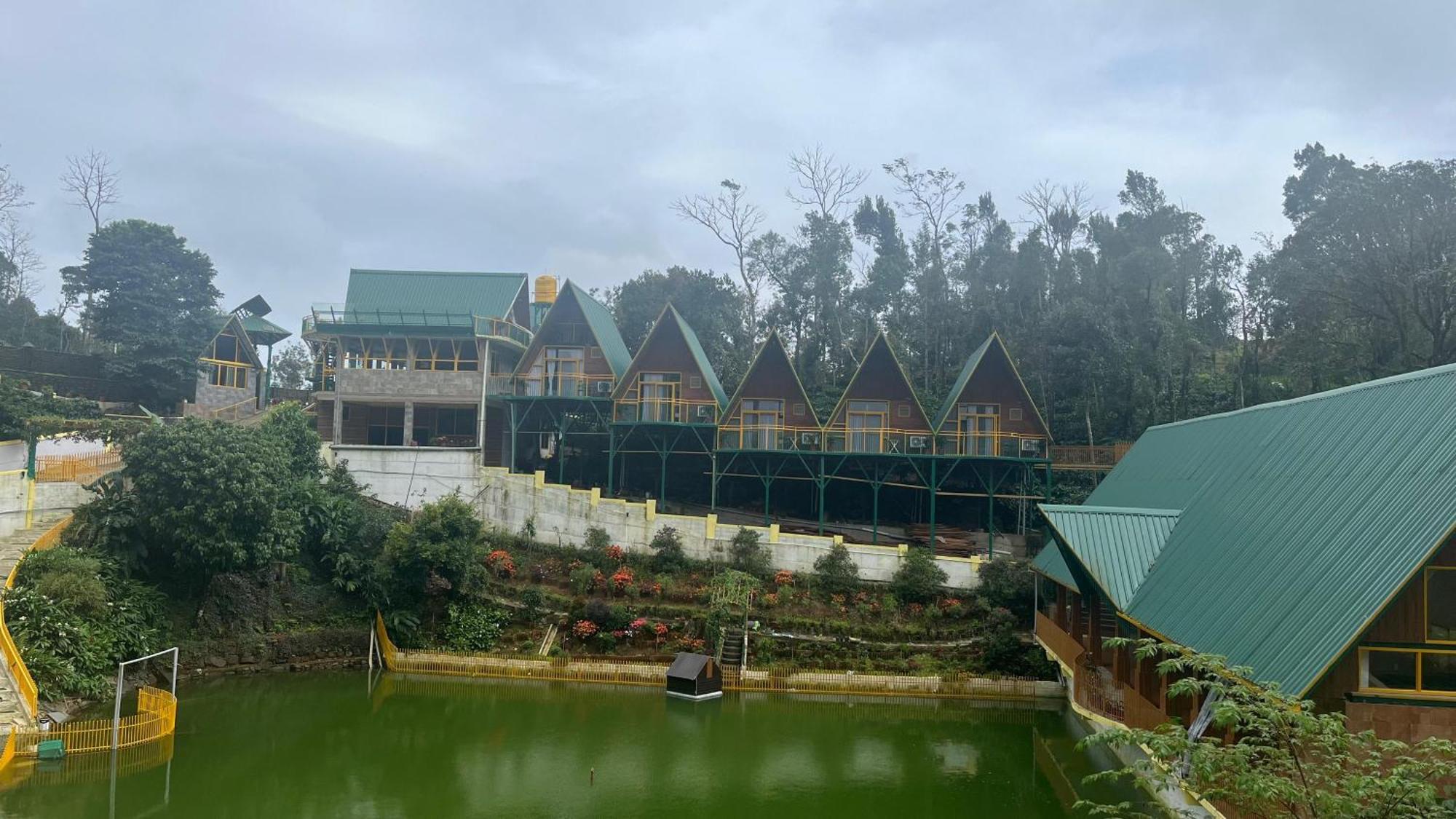 מדיקרי Suvarna Eco Village מראה חיצוני תמונה